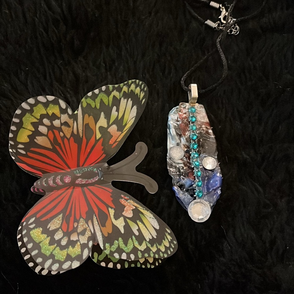 Reversible Necklace - Picture 8 of 16